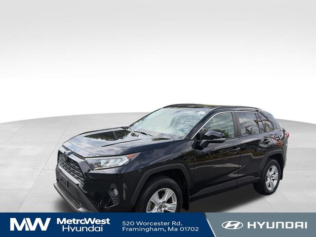 2021 Toyota RAV4 XLE AWD photo