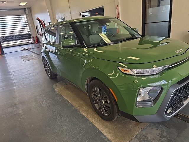 2022 Kia Soul EX FWD photo