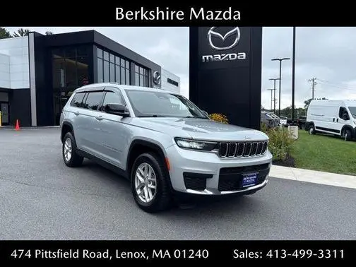 2021 Jeep Grand Cherokee L Laredo 4WD photo