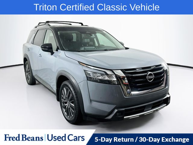 2022 Nissan Pathfinder SL 4WD photo