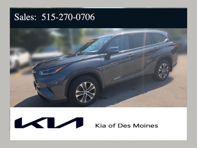 2021 Toyota Highlander XLE AWD photo