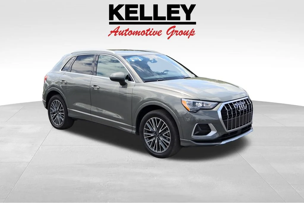 2022 Audi Q3 Premium AWD photo