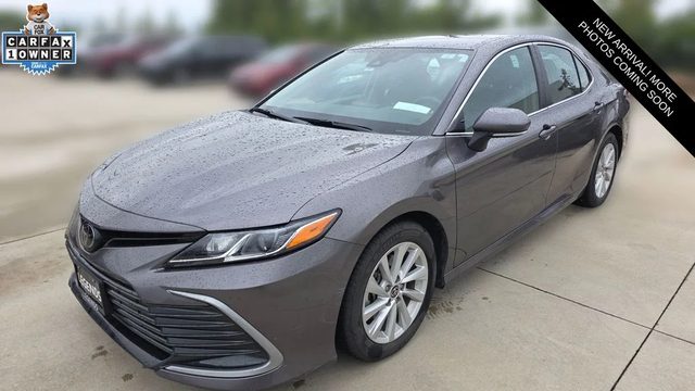 2021 Toyota Camry LE FWD photo