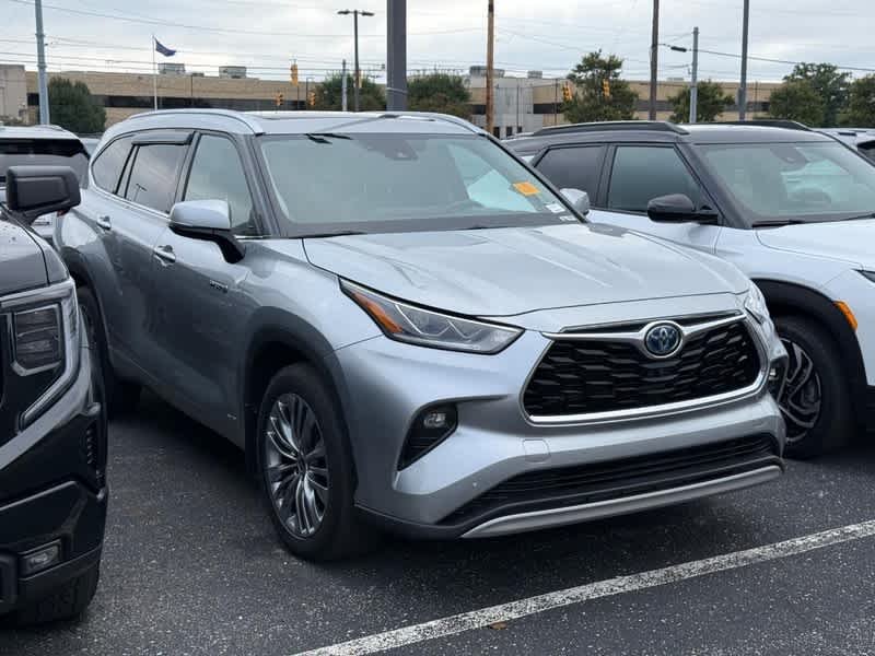 2021 Toyota Highlander Hybrid Platinum AWD photo