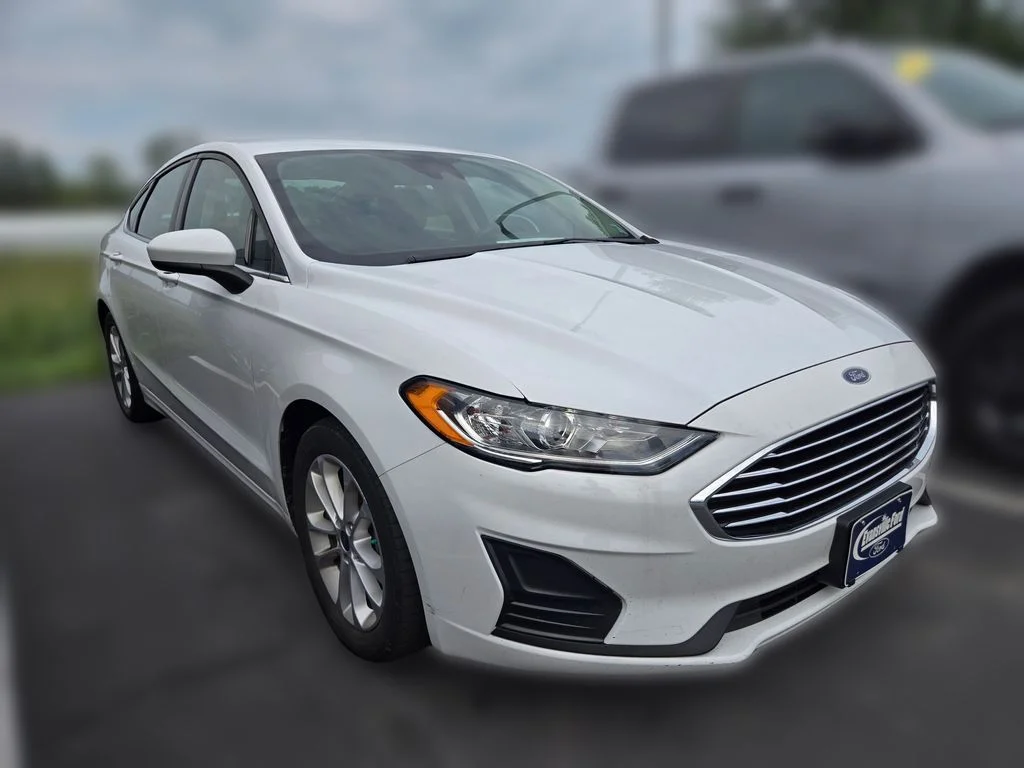 2020 Ford Fusion SE FWD photo