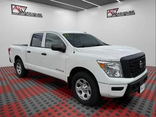 2021 Nissan Titan S 4WD photo