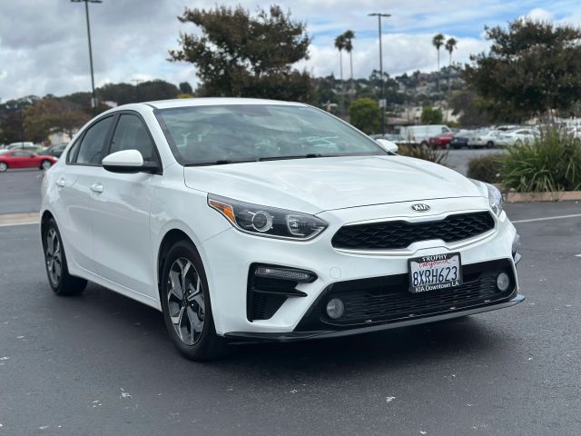 2021 Kia Forte LXS FWD photo