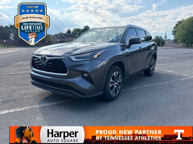2021 Toyota Highlander XLE FWD photo