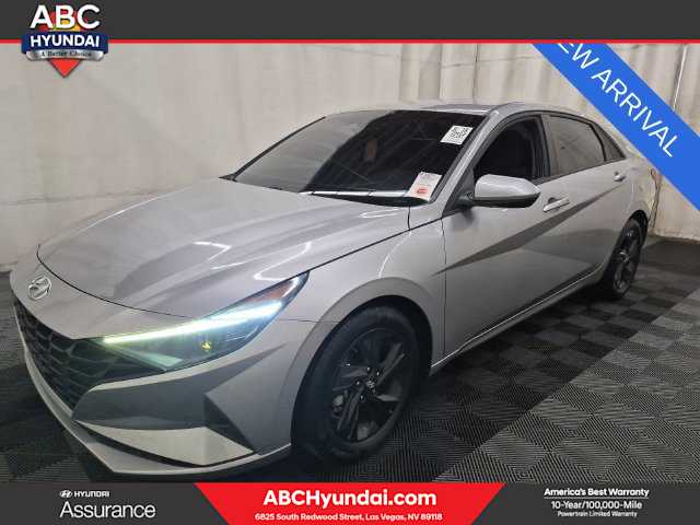 2022 Hyundai Elantra SEL FWD photo