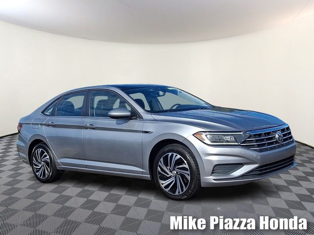 2021 Volkswagen Jetta SEL FWD photo