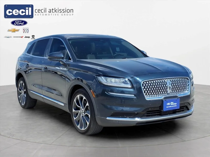 2021 Lincoln Nautilus Reserve AWD photo