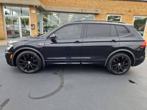 2021 Volkswagen Tiguan SE R-Line Black AWD photo