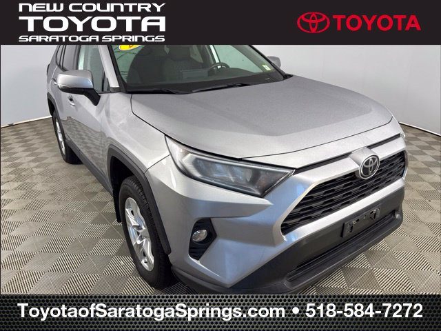 2021 Toyota RAV4 XLE AWD photo