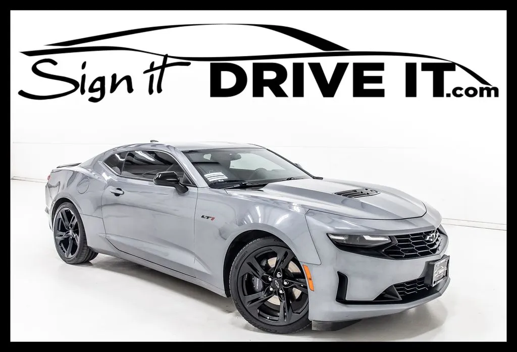 2021 Chevrolet Camaro LT1 RWD photo