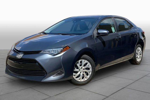 2019 Toyota Corolla LE FWD photo