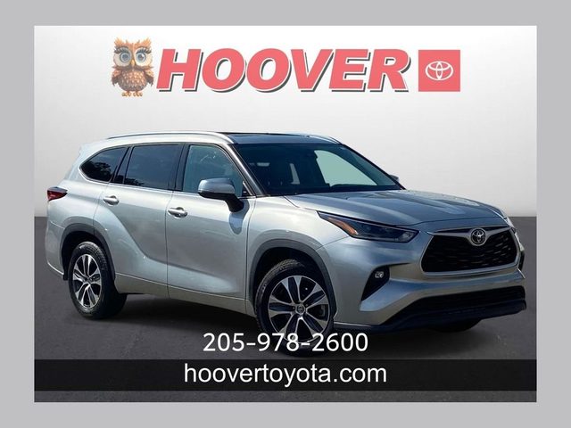 2021 Toyota Highlander XLE FWD photo