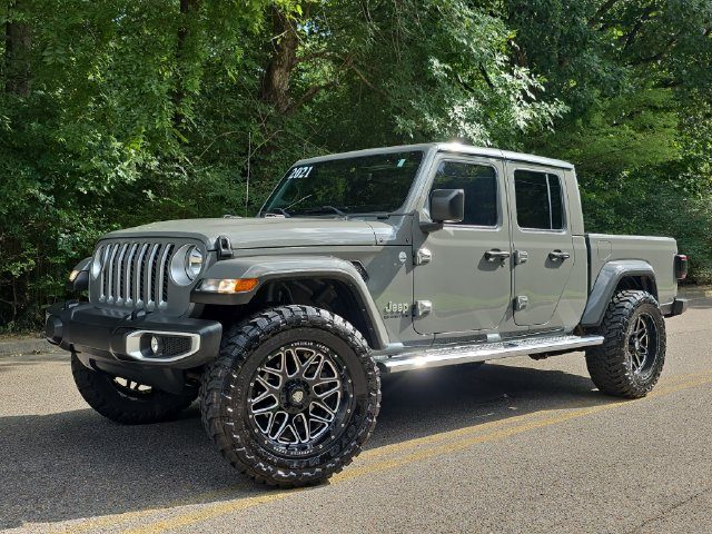 2021 Jeep Gladiator Overland 4WD photo