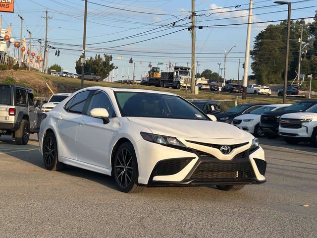 2022 Toyota Camry SE FWD photo