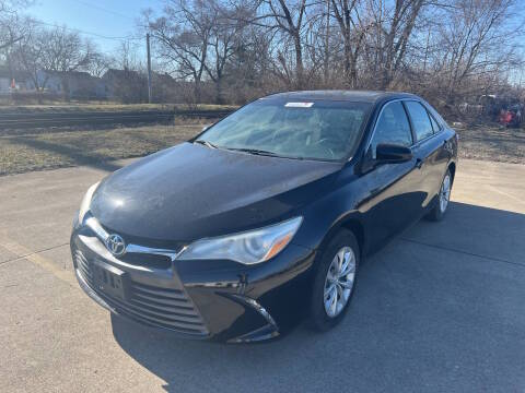 2015 Toyota Camry LE FWD photo