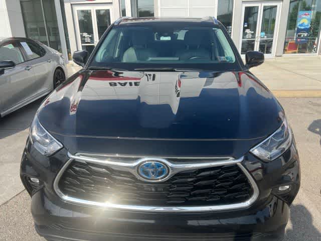 2021 Toyota Highlander Hybrid Limited AWD photo