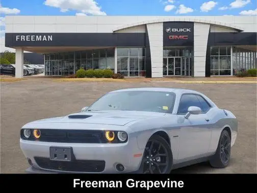 2021 Dodge Challenger R/T RWD photo
