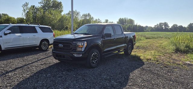 2021 Ford F-150 XLT 4WD photo