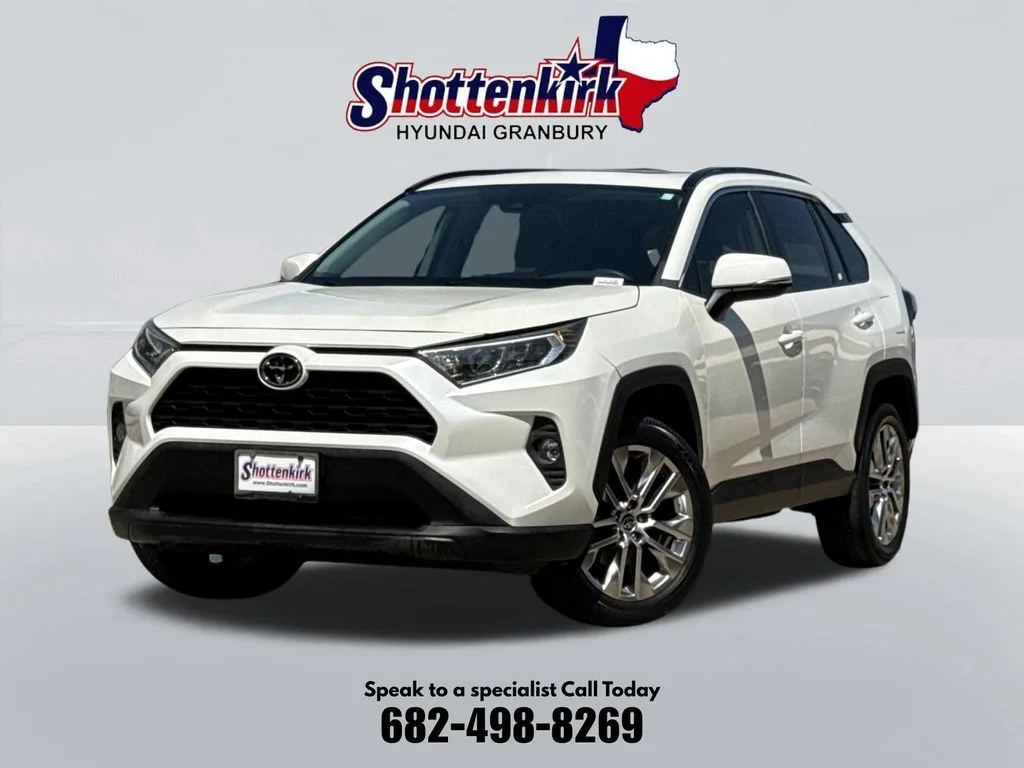 2021 Toyota RAV4 XLE Premium FWD photo