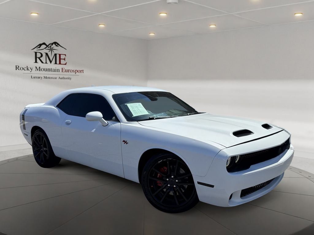 2021 Dodge Challenger R/T RWD photo