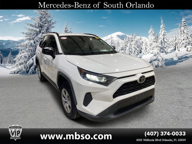 2021 Toyota RAV4 LE AWD photo