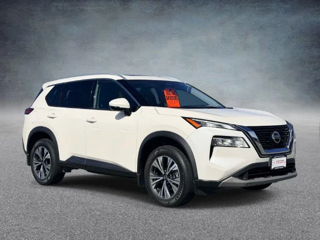 2021 Nissan Rogue SV FWD photo