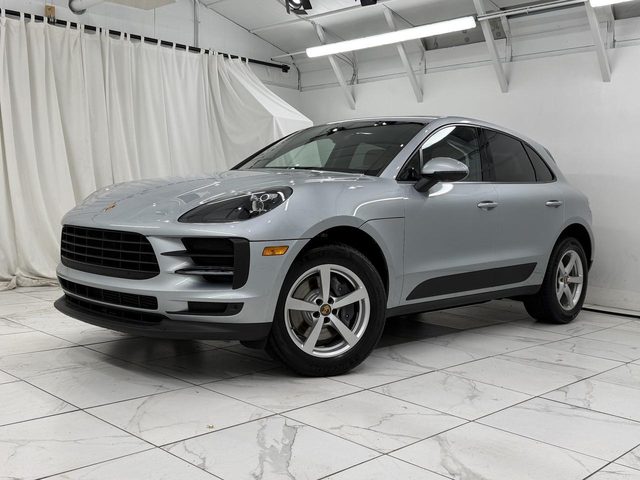 2021 Porsche Macan AWD photo