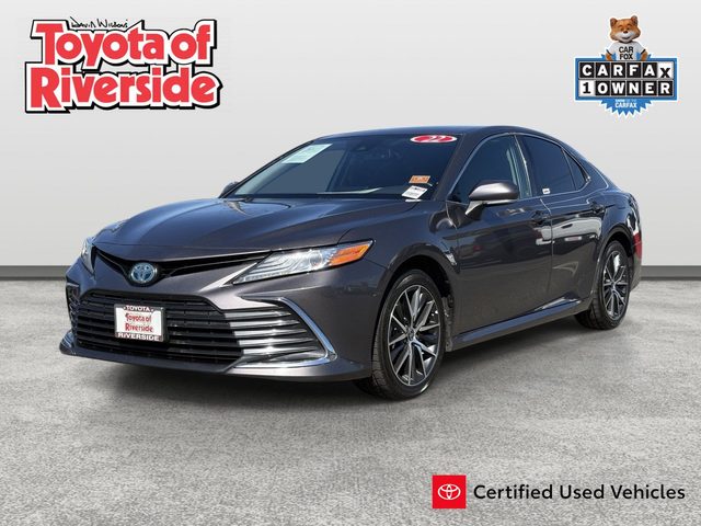 2022 Toyota Camry Hybrid XLE FWD photo
