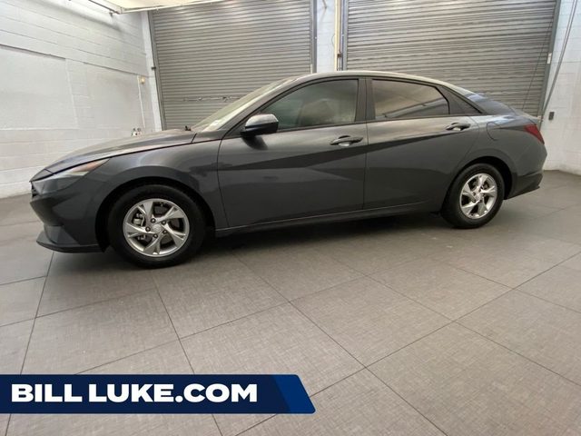 2022 Hyundai Elantra SE FWD photo