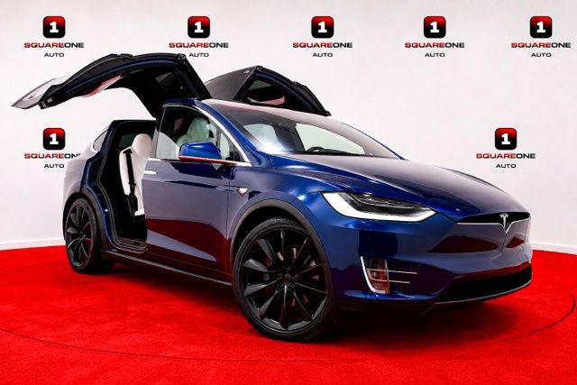 2020 Tesla Model X Long Range Plus AWD photo