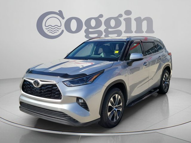 2021 Toyota Highlander XLE FWD photo