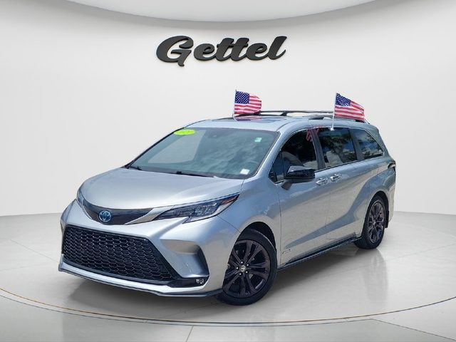 2021 Toyota Sienna XSE FWD photo