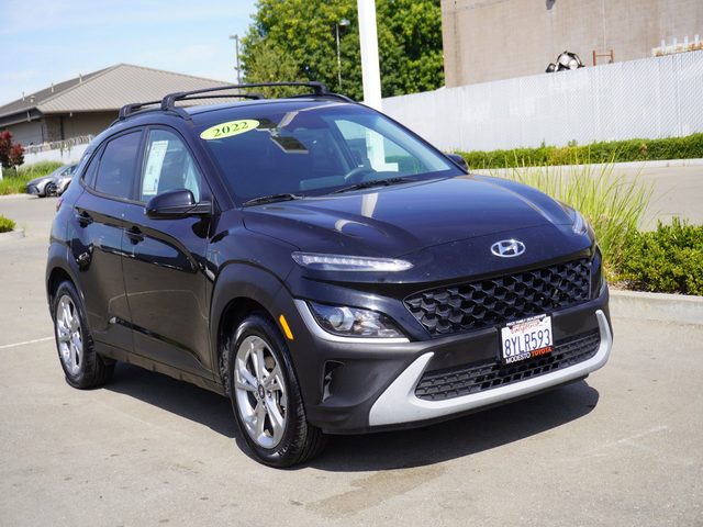 2022 Hyundai Kona SEL FWD photo