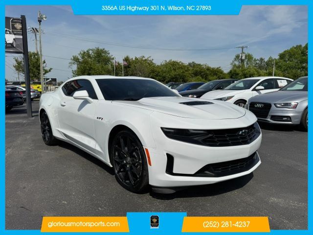 2021 Chevrolet Camaro LT1 RWD photo
