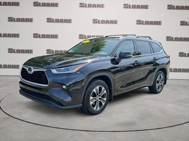 2021 Toyota Highlander Hybrid XLE AWD photo