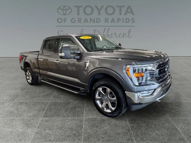 2021 Ford F-150 XLT 4WD photo