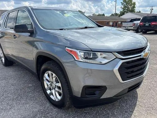 2021 Chevrolet Traverse LS FWD photo