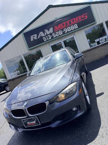 2015 BMW 3 Series 320i RWD photo