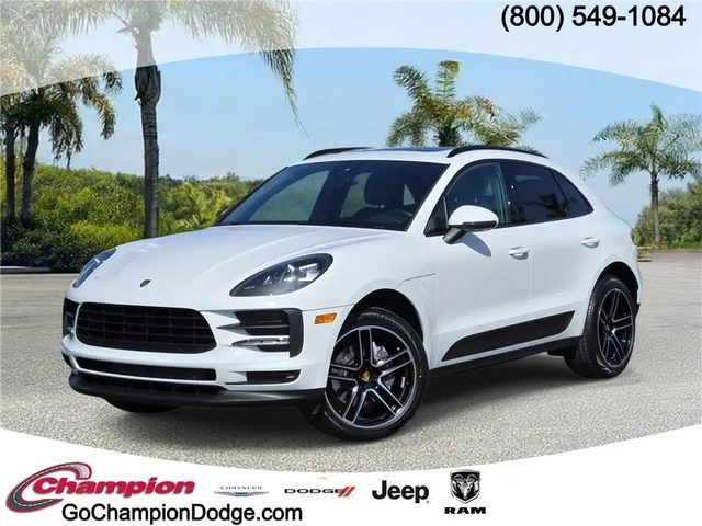 2021 Porsche Macan  AWD photo