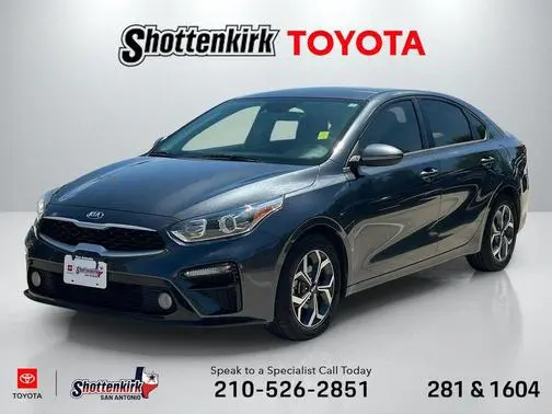 2021 Kia Forte LXS FWD photo