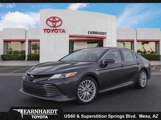 2018 Toyota Camry Hybrid XLE FWD photo