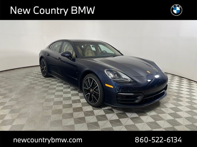 2022 Porsche Panamera 4 AWD photo
