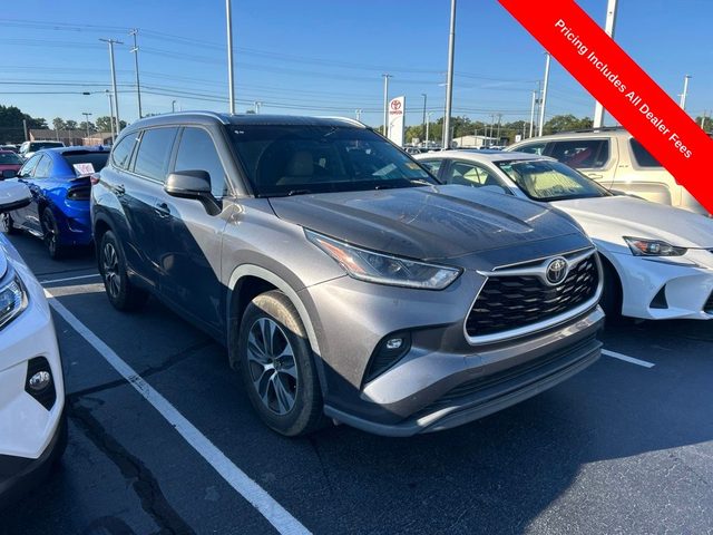 2021 Toyota Highlander XLE AWD photo