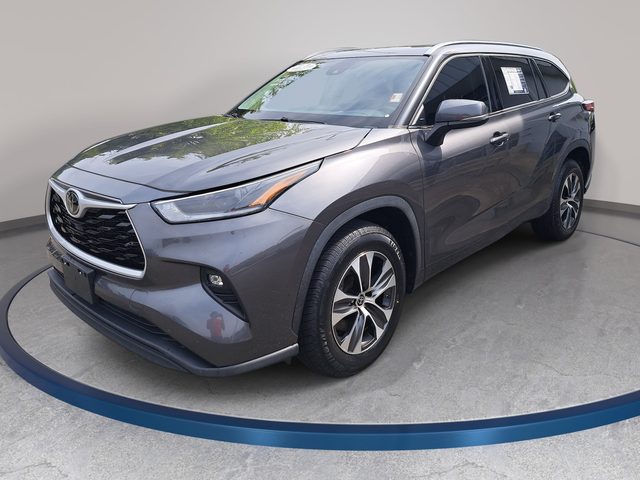 2021 Toyota Highlander XLE FWD photo