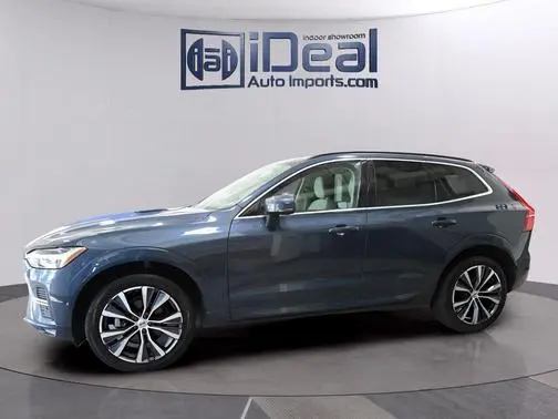 2022 Volvo XC60 Momentum AWD photo