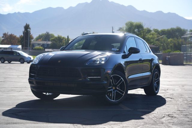 2021 Porsche Macan AWD photo